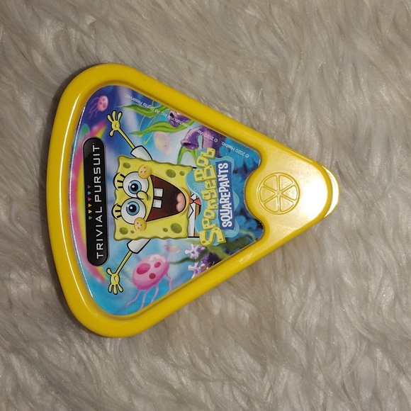 Trivial Pursuit SpongeBob – Gioco Da Tavolo Con 600 Domande (dai 12 Anni)